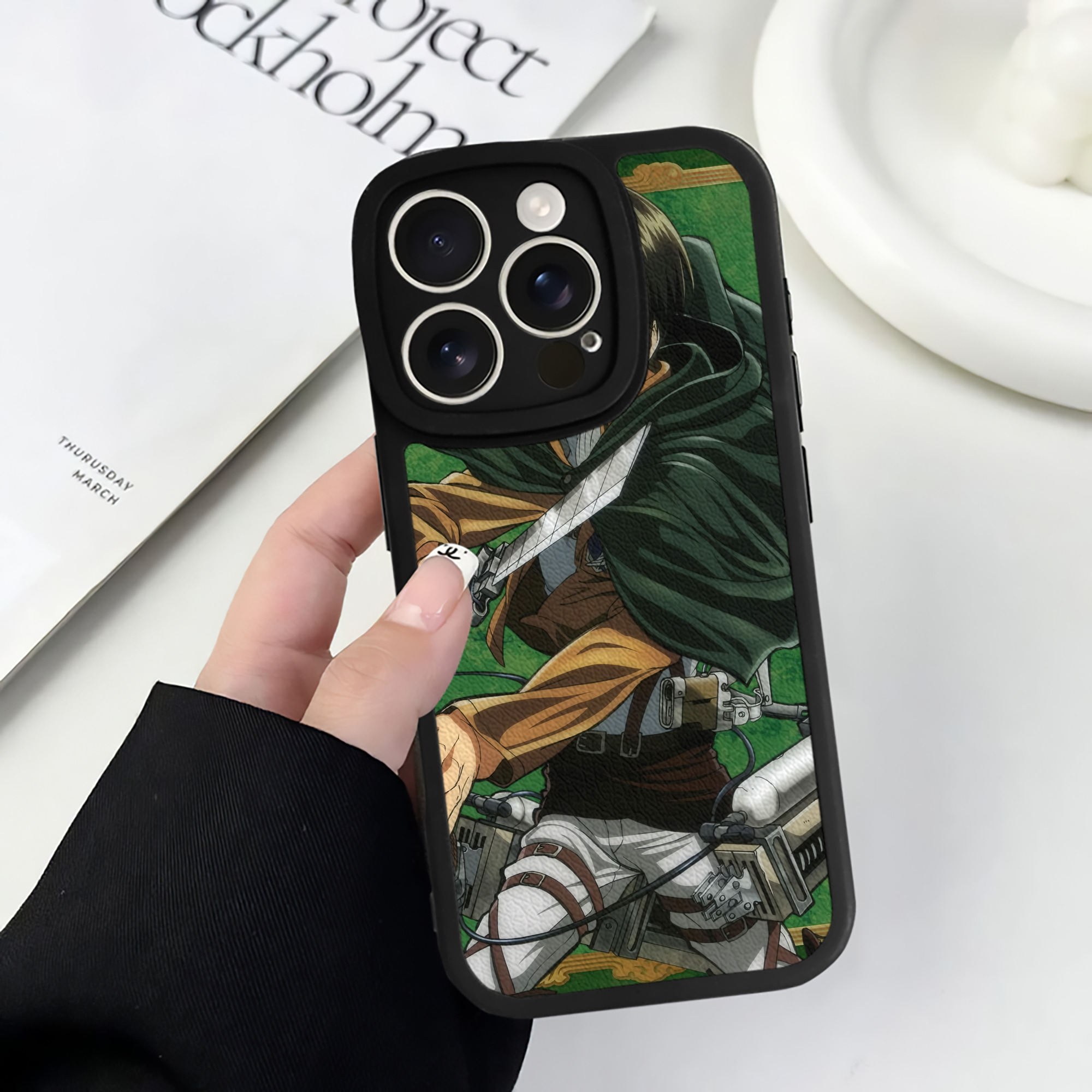 （画像用） 進撃の巨人 Attack on Titan 【iPhone 16シリーズ対応】シリコンスマホケース（レザー調） 材質：シリコン